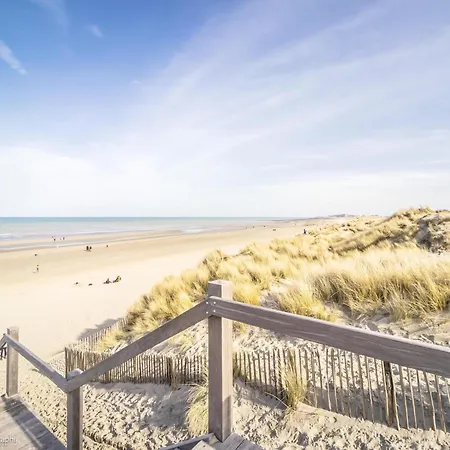 In By The Beach, Cleaning Included Appartement *
